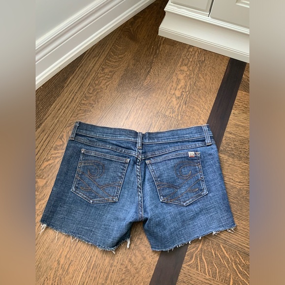 Vintage Y2K Early 2000’S JUICY COUTURE Distressed Denim Shorts Women’s Size 29 - Picture 10 of 16